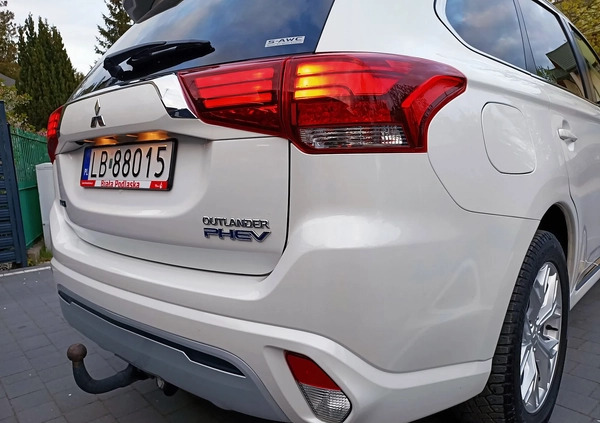 Mitsubishi Outlander cena 95000 przebieg: 67000, rok produkcji 2019 z Rydzyna małe 172